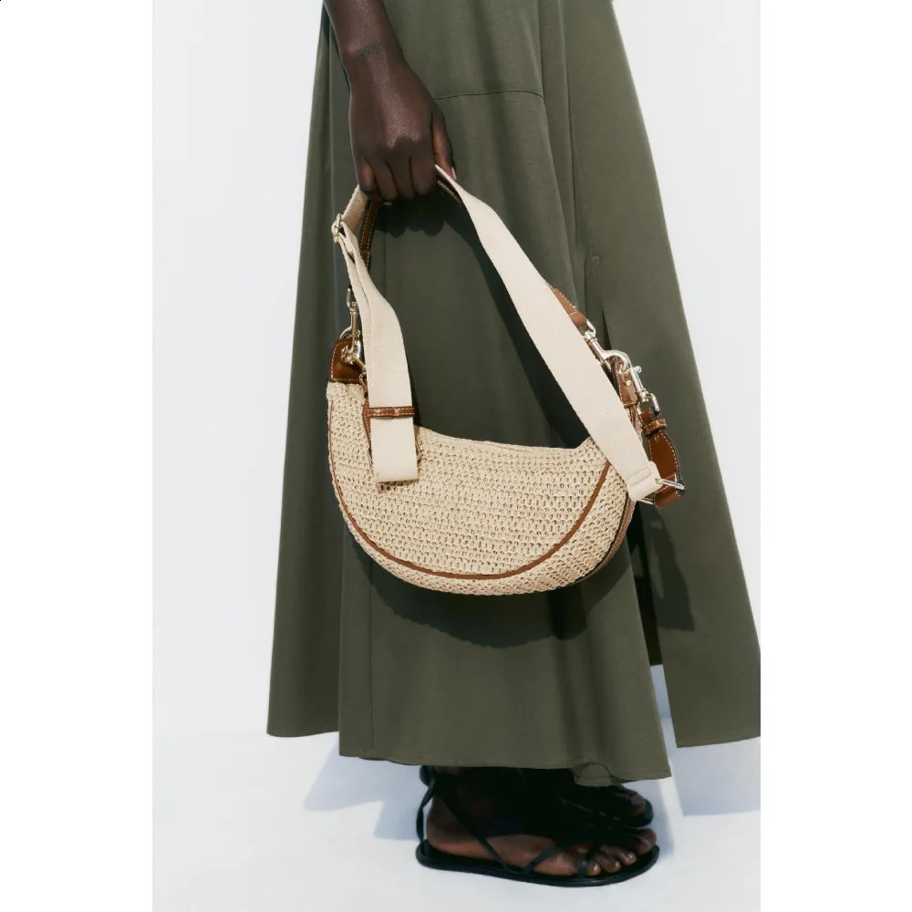 Fashionable woven handbag half moon grass armpit bag travel beach wallet bohemian style shoulder 240913