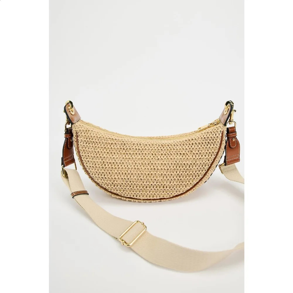 Fashionable woven handbag half moon grass armpit bag travel beach wallet bohemian style shoulder 240913