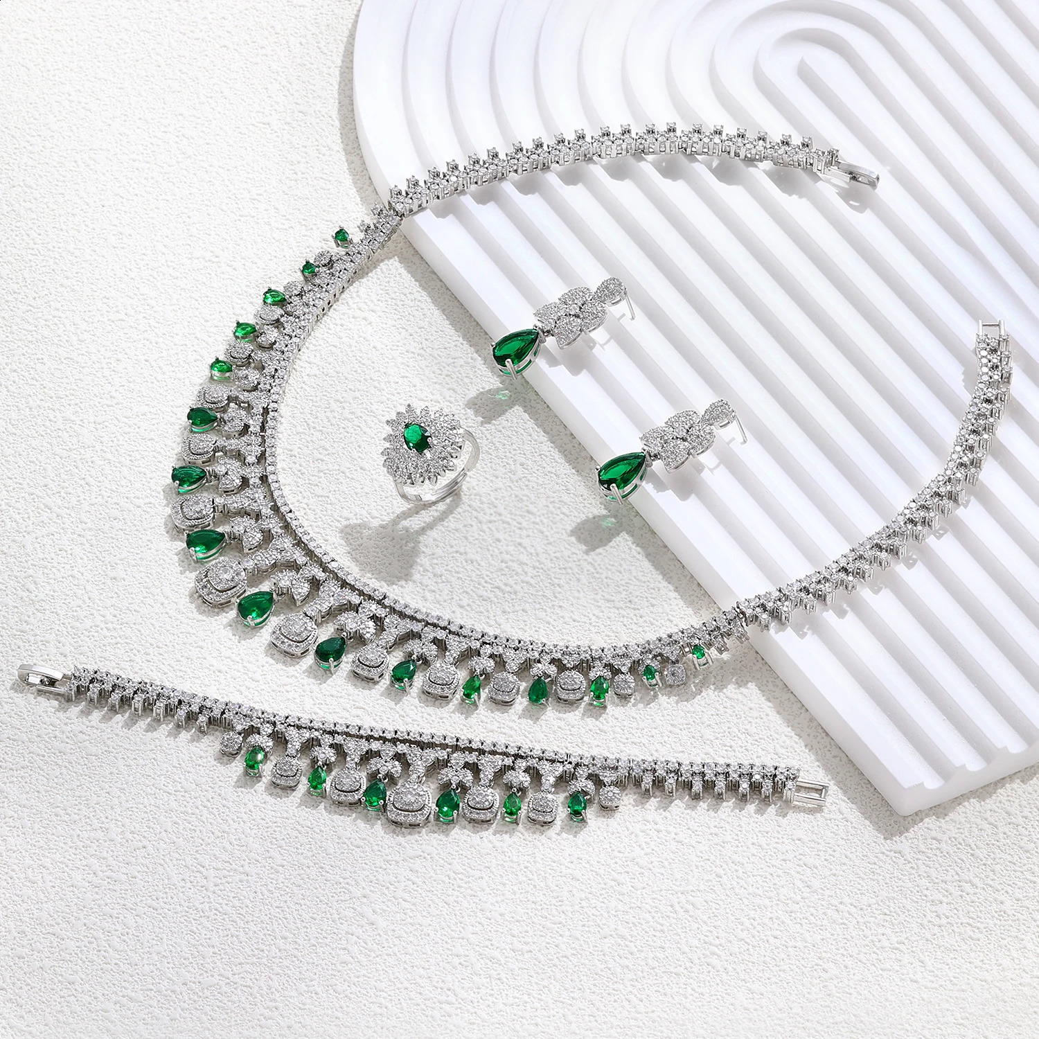 Arrival Dubai Bridal Wedding Bridal 4-piece Jewelry Set Green Cubic Zirconia Pendant Necklace 240906