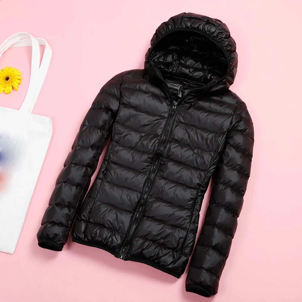 Winter womens Ultralight thin down jacket white duck down jacket long sleeved warm jacket Parka womens jacket 240913