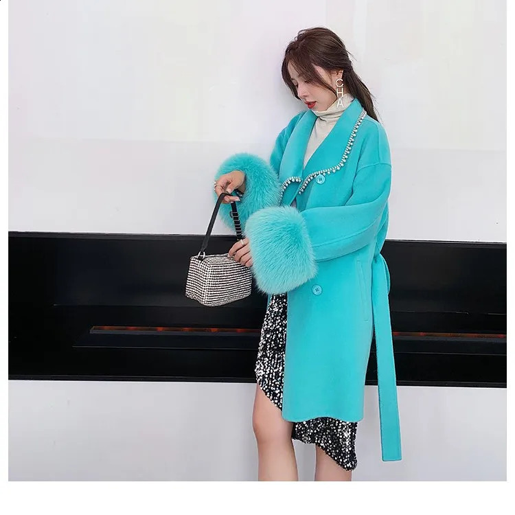 Office Lady Mid-Length Beaded Coat Autumn Winter Fashion Faux Fox Fur Stitching Long-Sleeved Woolen Coats and Jackets Women 240911