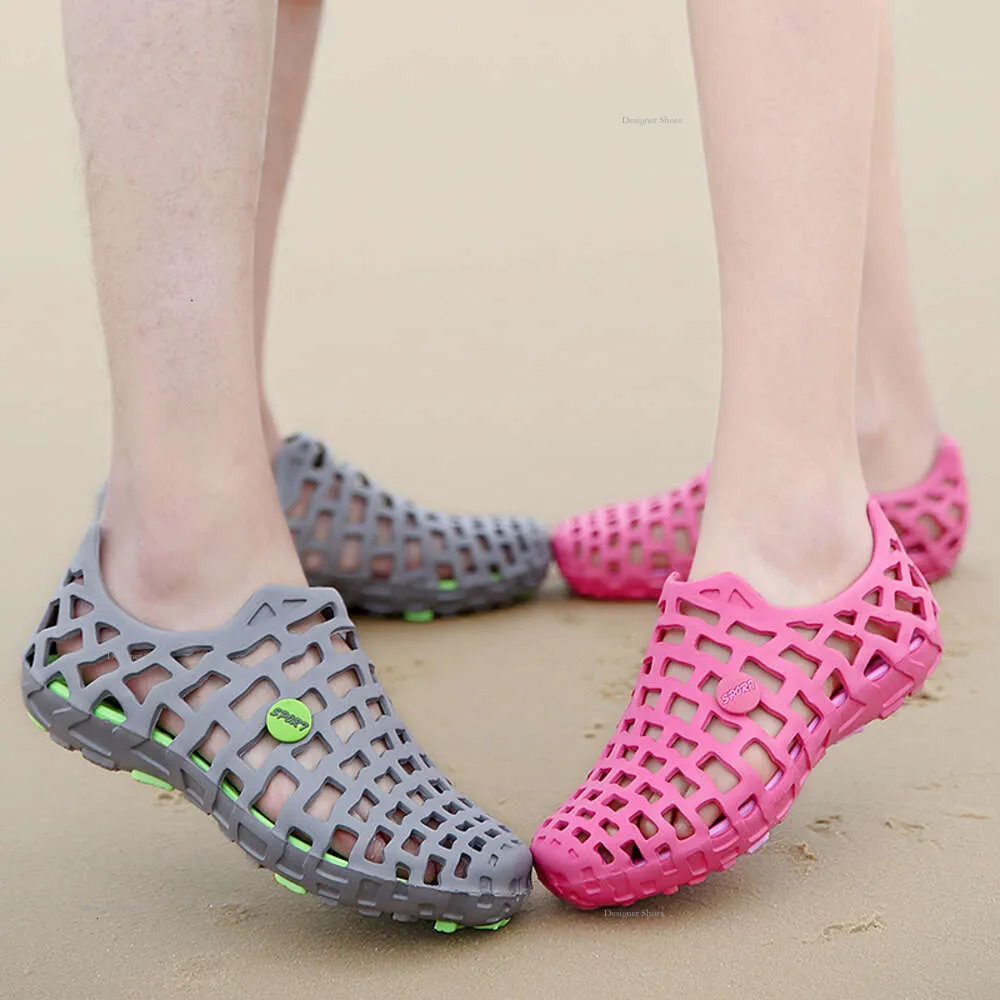 Water Men 2021Summer Breathble Hollow Beach Sandals Upstream Aqua Shoes Women Quick Dry River Sea Slippers Diving Swimming