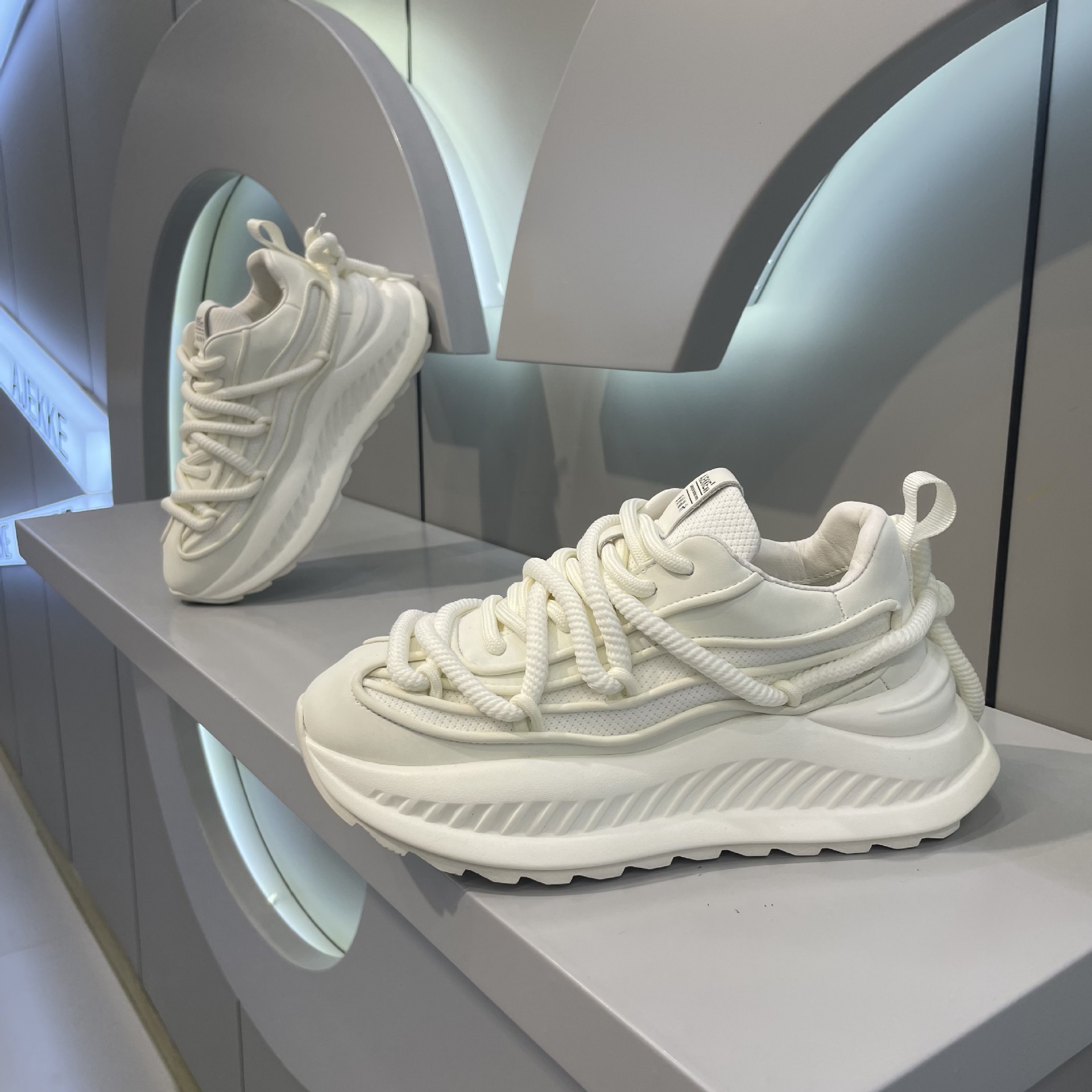 Ddmybear Comfortable Casual Lightweight Running And Sports Shoes, Trendy Men's Thick Soles, Increased Height, White Dad Shoes Chinese Brand Shoes
