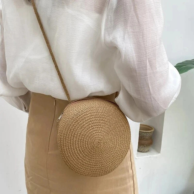 Minimalist Straw Bag Round Crossbody Purse Women Shoulder Vocation Style Handbag 240914