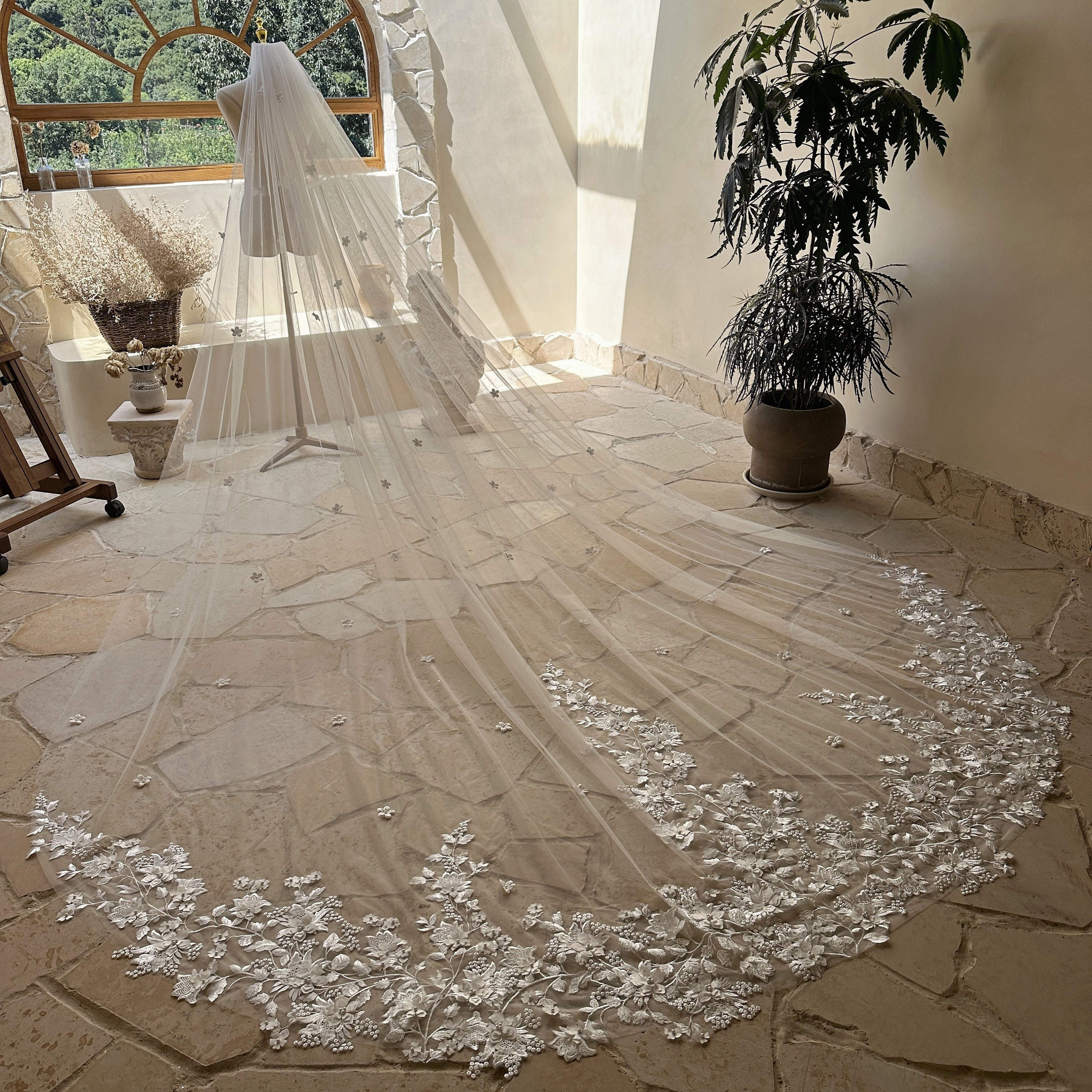 Exquisite Wedding Veil 3D Appliques One Layer Long Cathedral Length Bridal Veils Applique Edge Wedding Accessories Custom Made