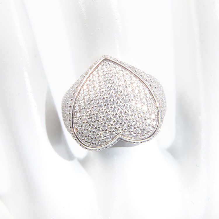 Fashion Design Iced Out Ring Sterling Silver Heart Shape VVS Moiossanite Diamond Ring for Hip hop Jewelry