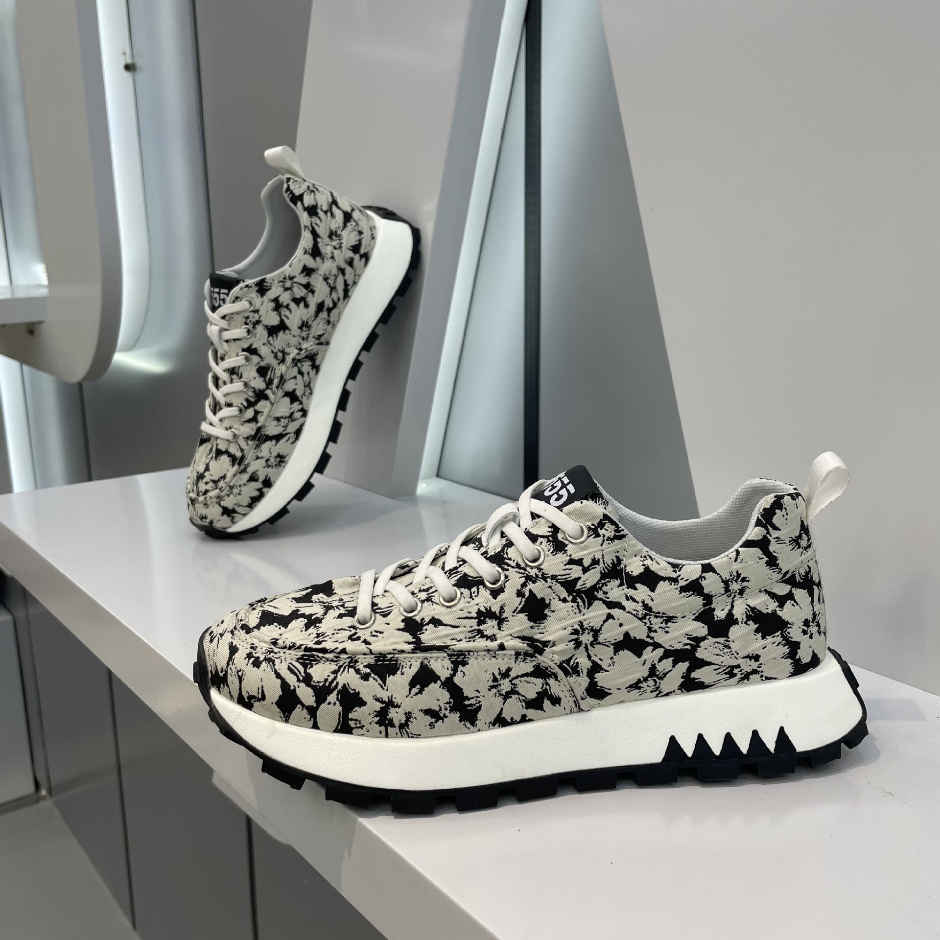 Ddmybear Spring And Autumn 2024 New Trendy Printed Board Soft Soled Lightweight Casual Men's Breathable Sports Shoes Chinese Brand Shoes F915-209