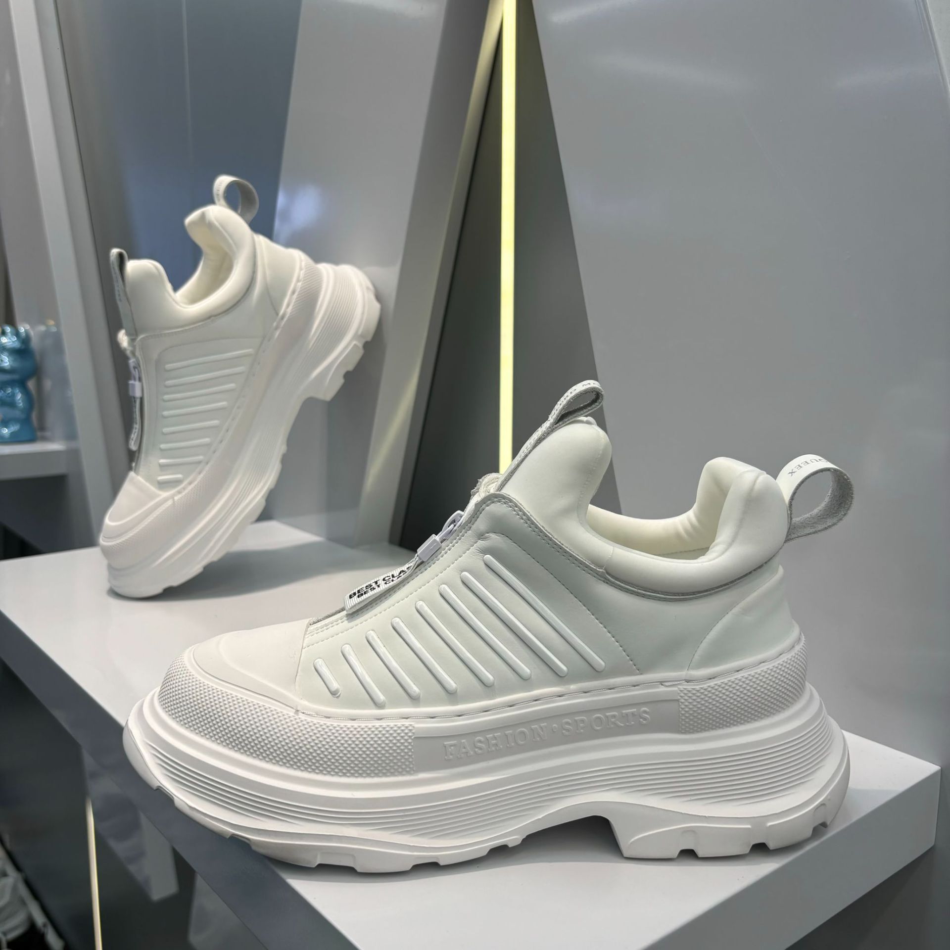 Ddmybear Autumn Lightweight And Comfortable Casual Thick Sole Height Increasing Version Versatile Breathable Fashion Shoes For Men Chinese Brand Shoes