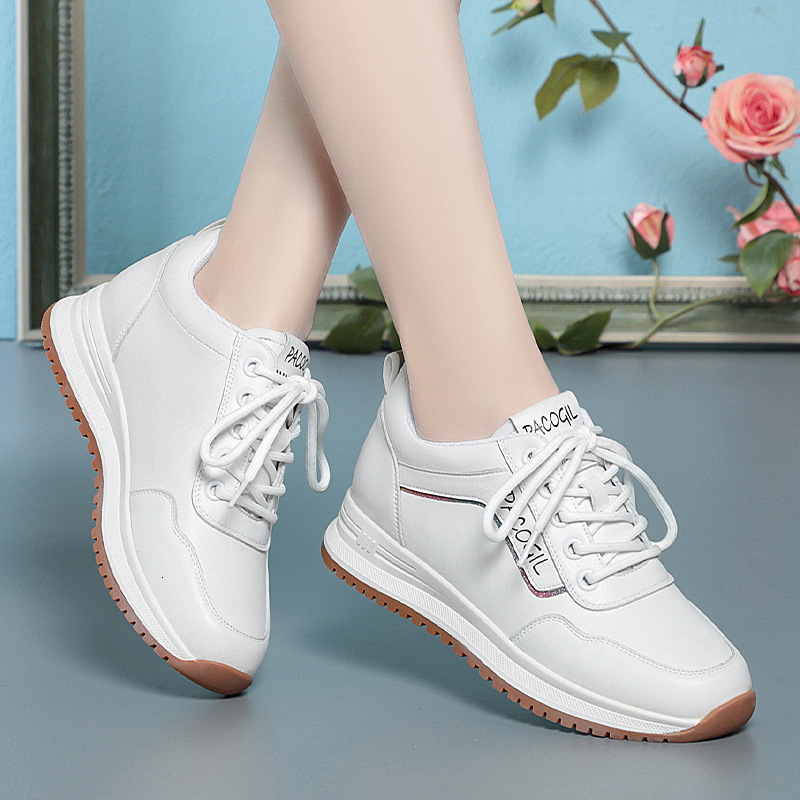 2024 Spring Autumn New Sports Women's Fashion Travel Leisure Soft Sole Middle-aged Elderly mother Shoes Chunky Causal
