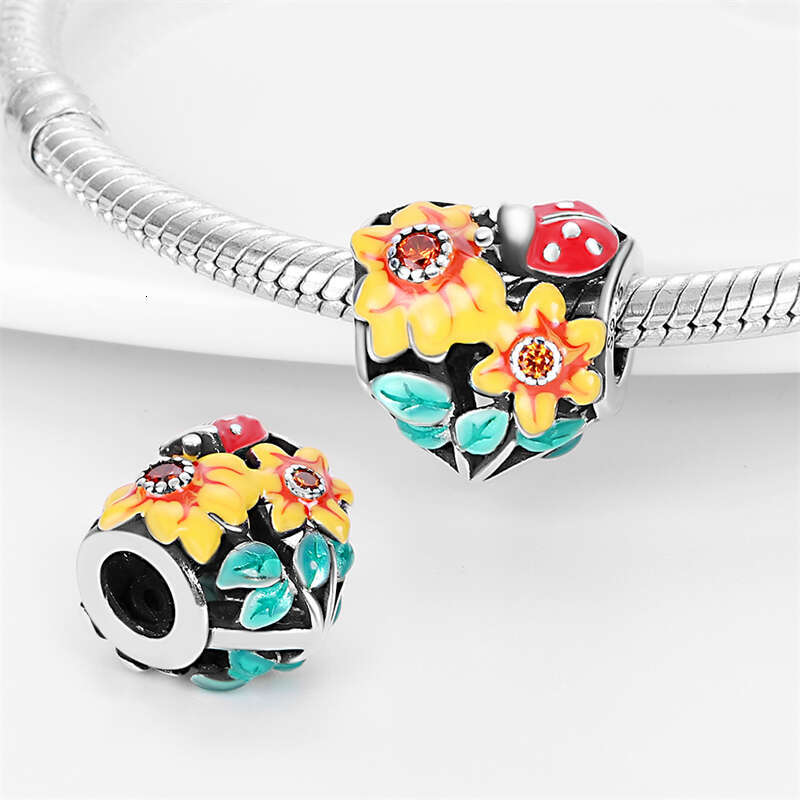 925 New Sterling Silver Fashion Golden Suowers Heart Charms Beads Fit Original Bracelets Party DIY Jewelry