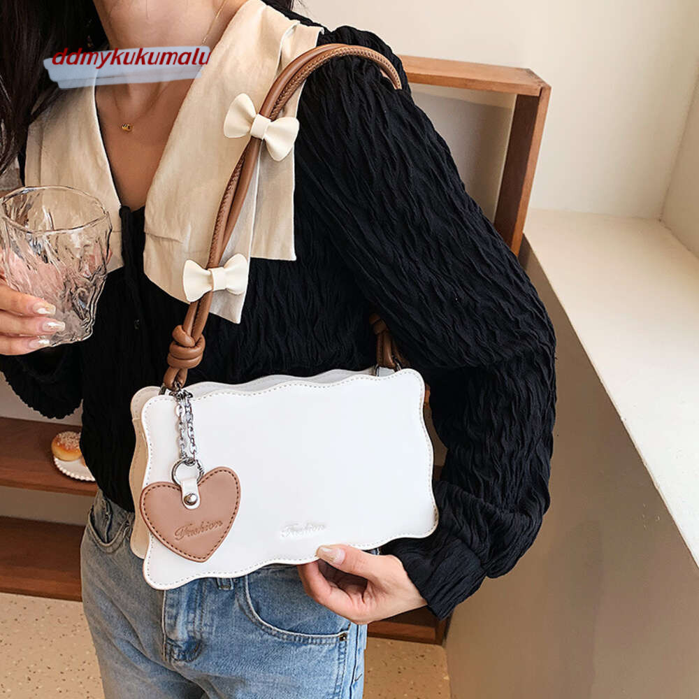 Small Korean style armpit for women in summer 2022, new butterfly bow girl small square bag, fashionable and stylish shoulder bag H724#30 kukumalu