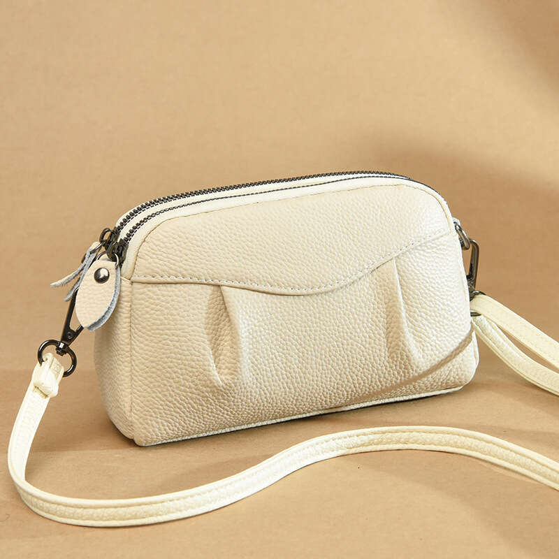AMZZ 2024 New Trendy and Fashionable Women's Made of Genuine with Head Layer Leather Single Shoulder Crossbody Bag Design