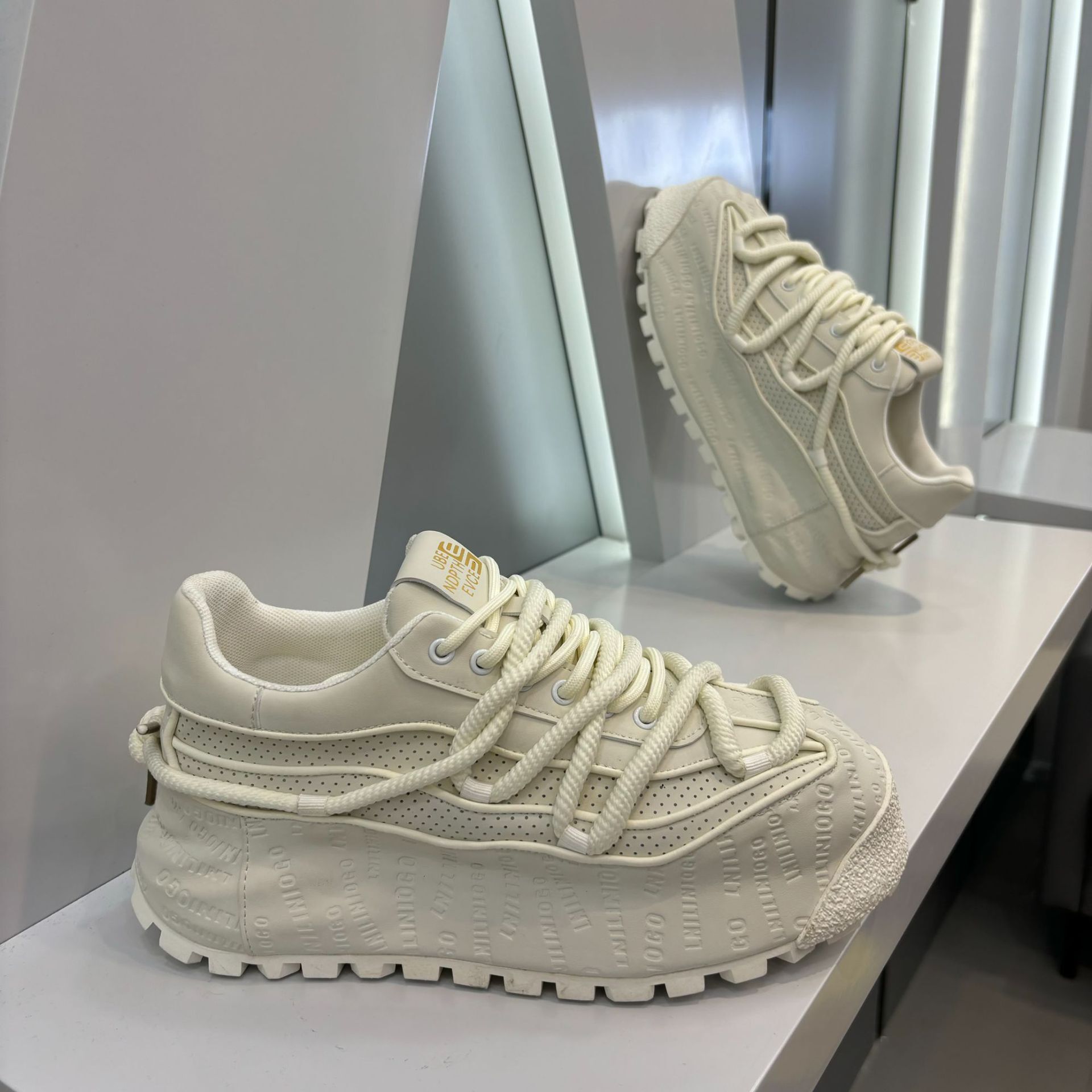 Ddmybear Fashionable Thick Sole, Breathable, Low Cut Casual Sports Shoes, Versatile For Daily Use, Autumn New Item, Youth Men's Shoes Chinese Bra