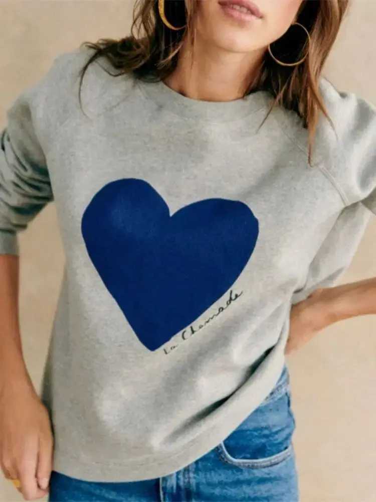 Womens French O-neck sweatshirt for autumn and winter womens long sleeved loose heart-shaped printed top 2024 new item W240914