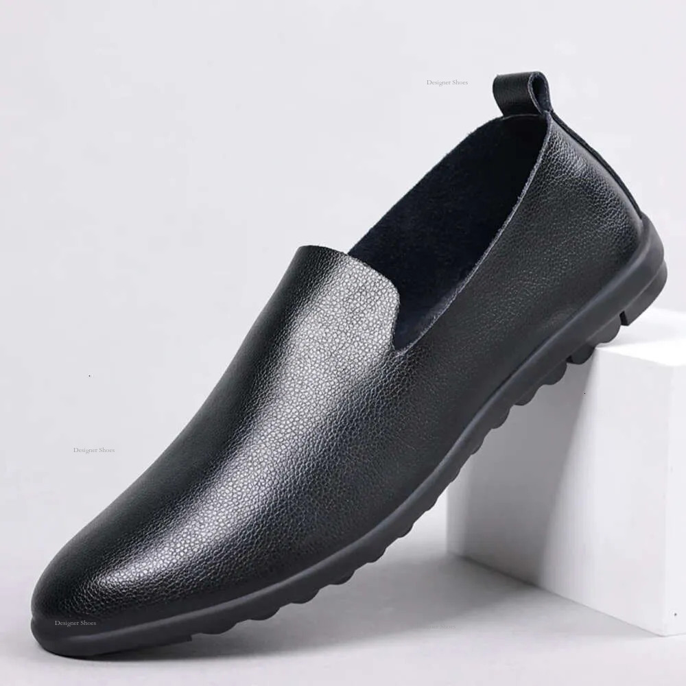 Casual Loafers Men Comfortable Lightweigh Walking Footwear High Quality Black Flat Breathable Slip On Male Leather Shoes