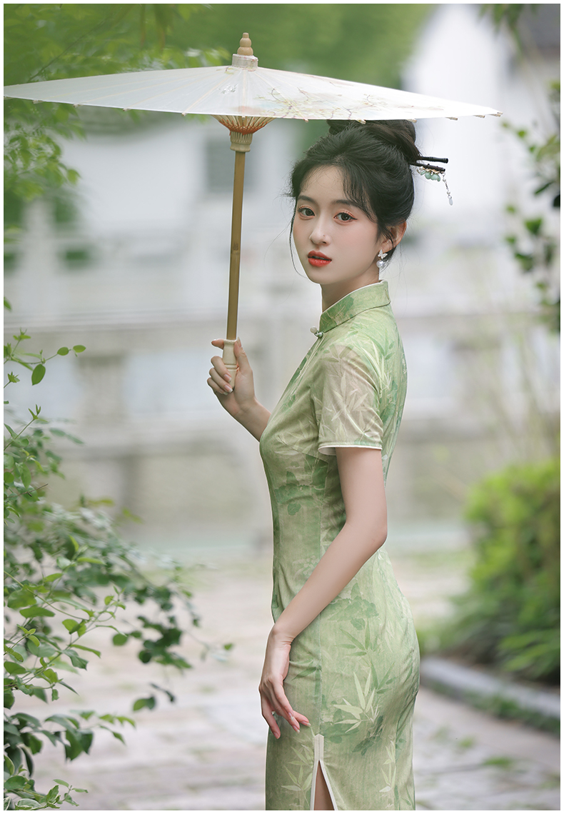 High-End Luck-Enhancing Green Qipao Dress Daily Wear - Get a Free Fortune Bead Bracelet