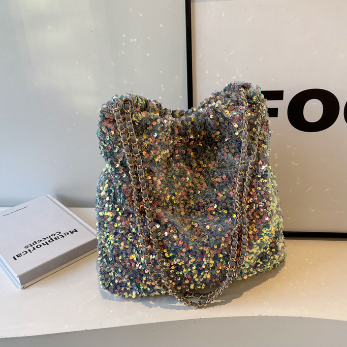 2024 New Korean Edition Large Capacity Bright Face Chain Underarm Tote Women's Trendy Mori Moe Spring One Shoulder Commuter Bag