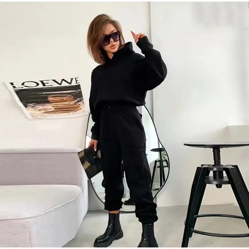 Autumn Winter Two Piece Sets Women Tracksuit Oversized Suit Trouser Suits Female Sweatshirt Solid Sports Hoodie Sportswear 240905