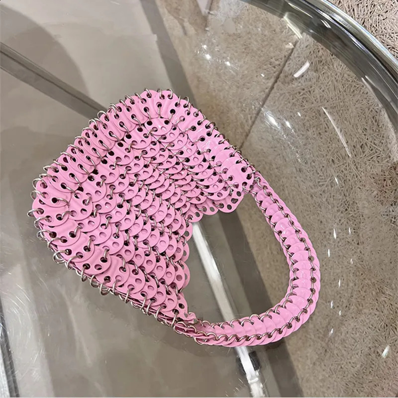 Womens y bag ner handbag trend metal chain hollow evening clutch womens shoulder wedding party 240913