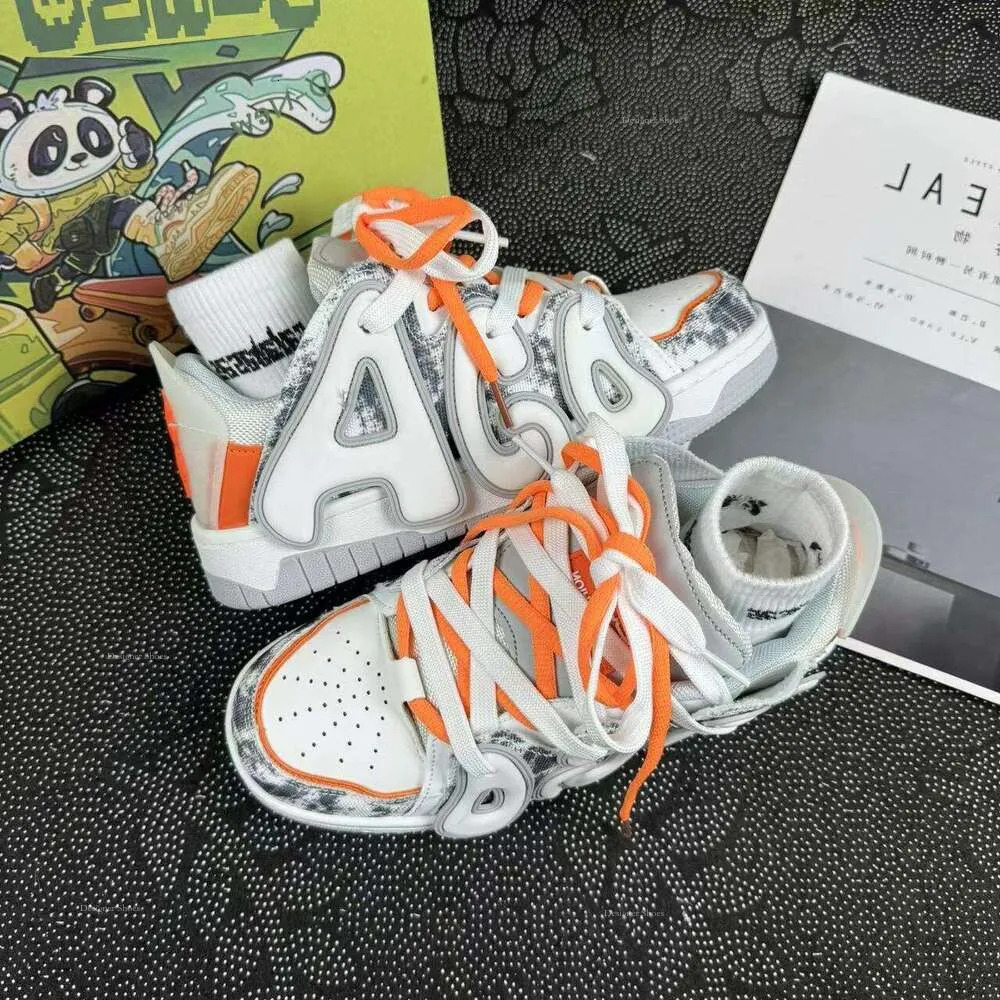 Sports 2024S Leisure Shoes, Retro Niche Letters, Contrasting Colors, German Training Shoes, Anti Slip Board Shoes, Men's And Women's Fashion
