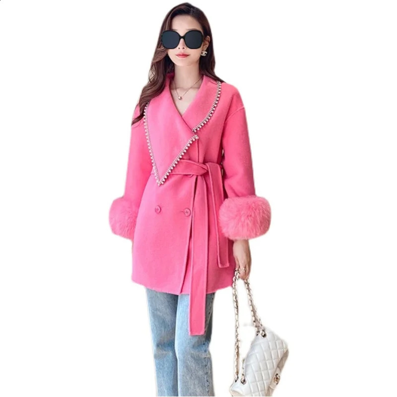 Office Lady Mid-Length Beaded Coat Autumn Winter Fashion Faux Fox Fur Stitching Long-Sleeved Woolen Coats and Jackets Women 240911