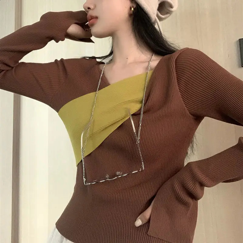 Women Autumn Winter Fashion Slim Patchwork Vneck Long Sleeve Knitwear Clothes Temperament Allmatch Trend Knitting Tops 240904