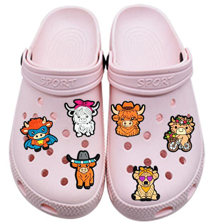New styles highland cow series hole shoe flowers pvc soft rubber shoe buckle cute funny cow shoe charms accessories gift