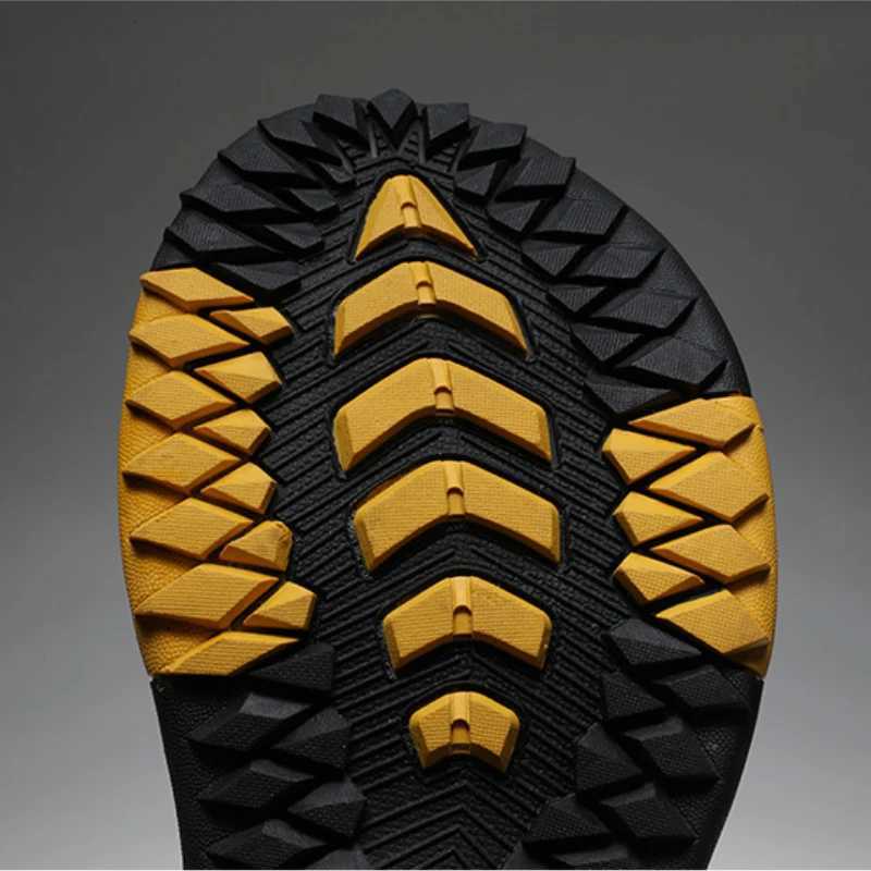 Genuine Cow Leather Shoes Men Sandals Flip Flops Mens Casual Shoes Classic Massage Men Beach Slippers Anti-slip Summer New M240914