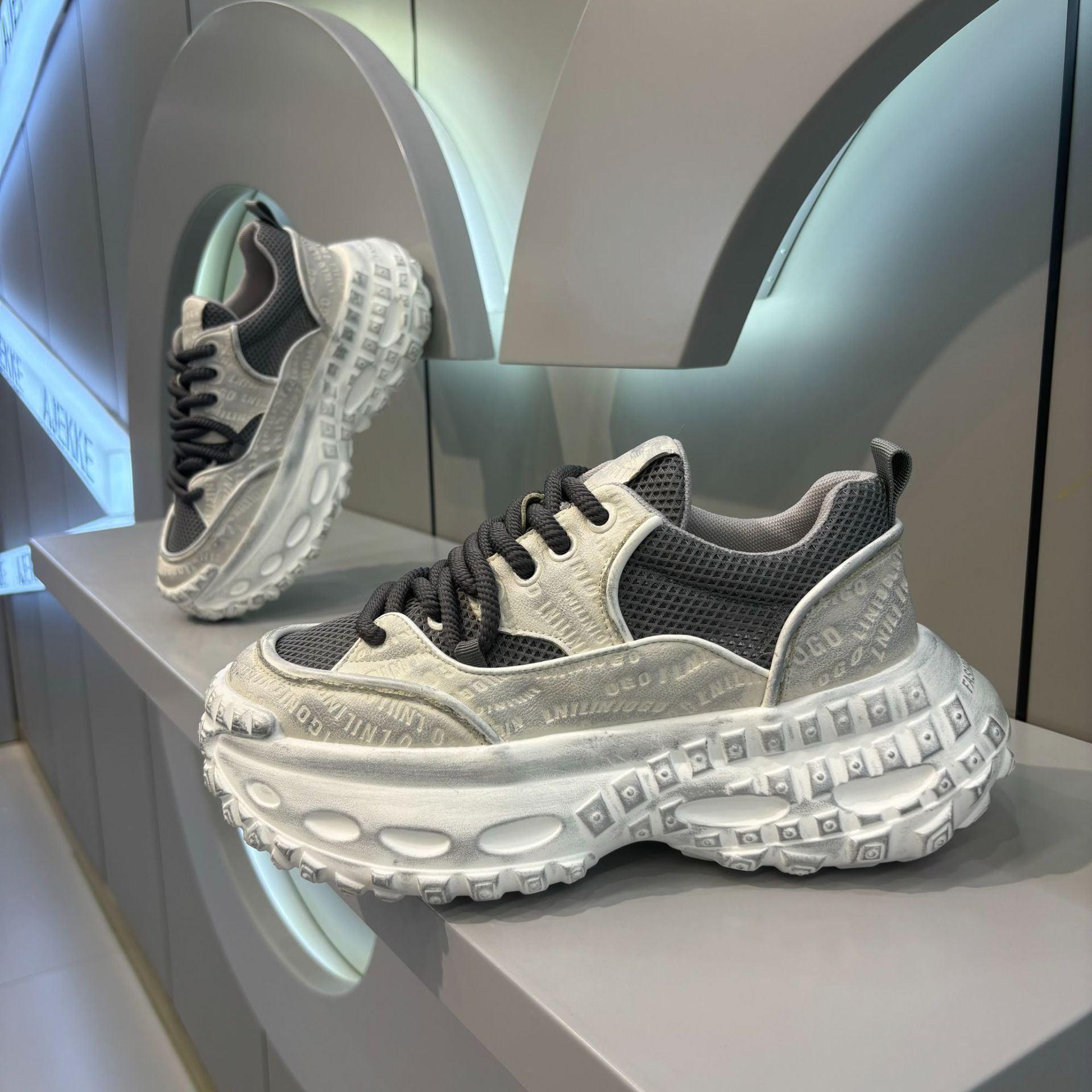 Ddmybear Autumn New Men's With Lightweight And Versatile Tire Soles, Height Increasing Sports Breathable Casual Shoes, Dad Shoes Chinese Brand Sh