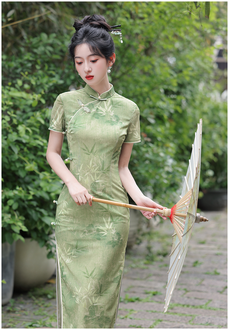 High-End Luck-Enhancing Green Qipao Dress Daily Wear - Get a Free Fortune Bead Bracelet