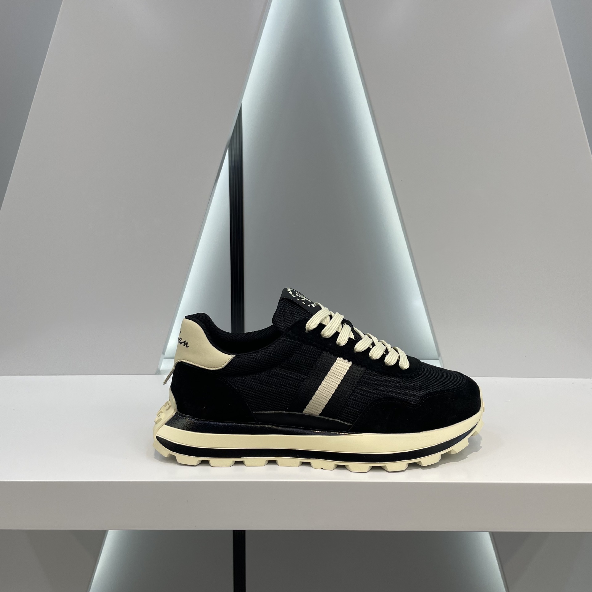 Ddmybear Autumn Low Cut Comfortable Sports Casual Soft Sole Fashion Korean Version Tie Up Versatile Internet Celebrity Same Style Chinese Brand Shoes 