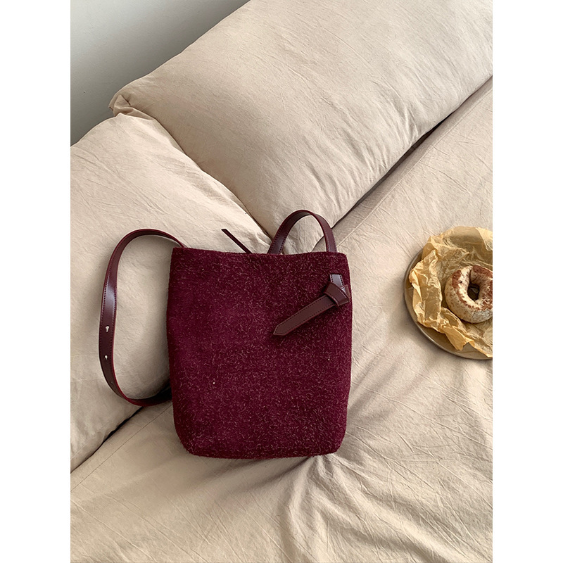 Anti velvet frosted cowhide bucket 2024 new item mother and child genuine leather high-end single shoulder armpit bag