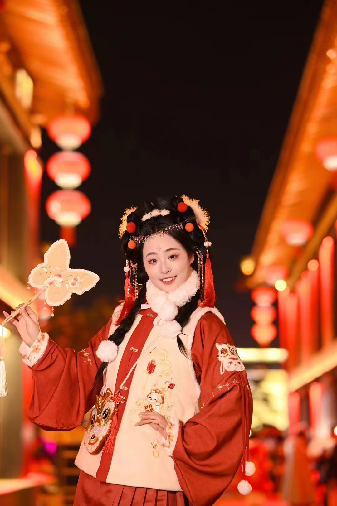 Traditional Chinese Hanfu Women's Embroidered Ming Style Bijia and Mamian Skirt Set for Winter - Fu Long Naonao New Year Outfit