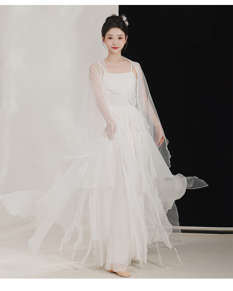 Leaf Dance Hanfu Costume with Flowing Petal Sleeves, Ethereal Sheer Top, and Pants Skirt for Classical Chinese Dance and Performance.