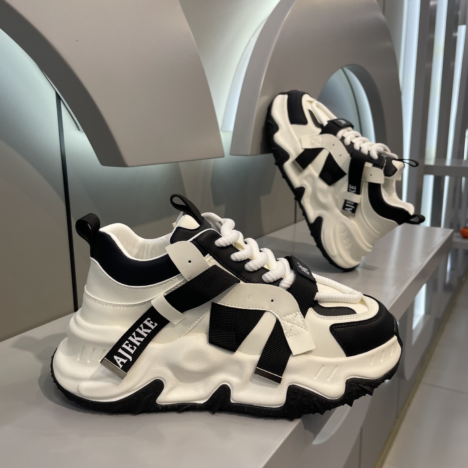 Ddmybear Men's 2024 New Autumn Versatile Men's Casual Brand High-End Sense Sports Height Increasing Dad Trendy Shoes Chinese Brand Shoes F91