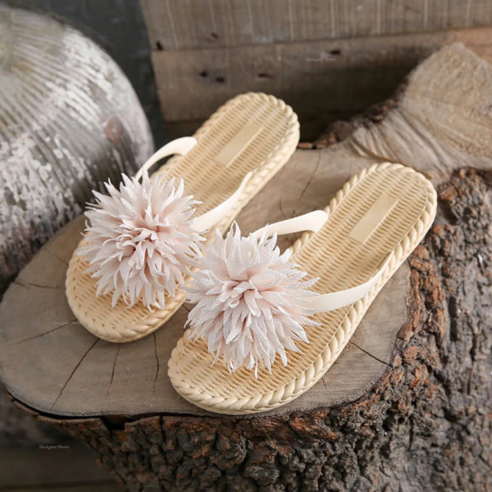 Flip Flops Flower 2024 Women Leisure Woven Beach Holiday Slippers Vintage Flat Non-Slip Outdoor Comfortable All Match Sandals