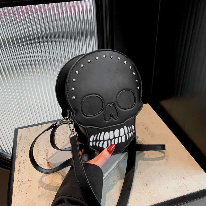 CMM Personalized Fashion Bag for Women Trendy Cool Skull Head Small Bag Versatile Halloween Single Shoulder Crossbody Bag