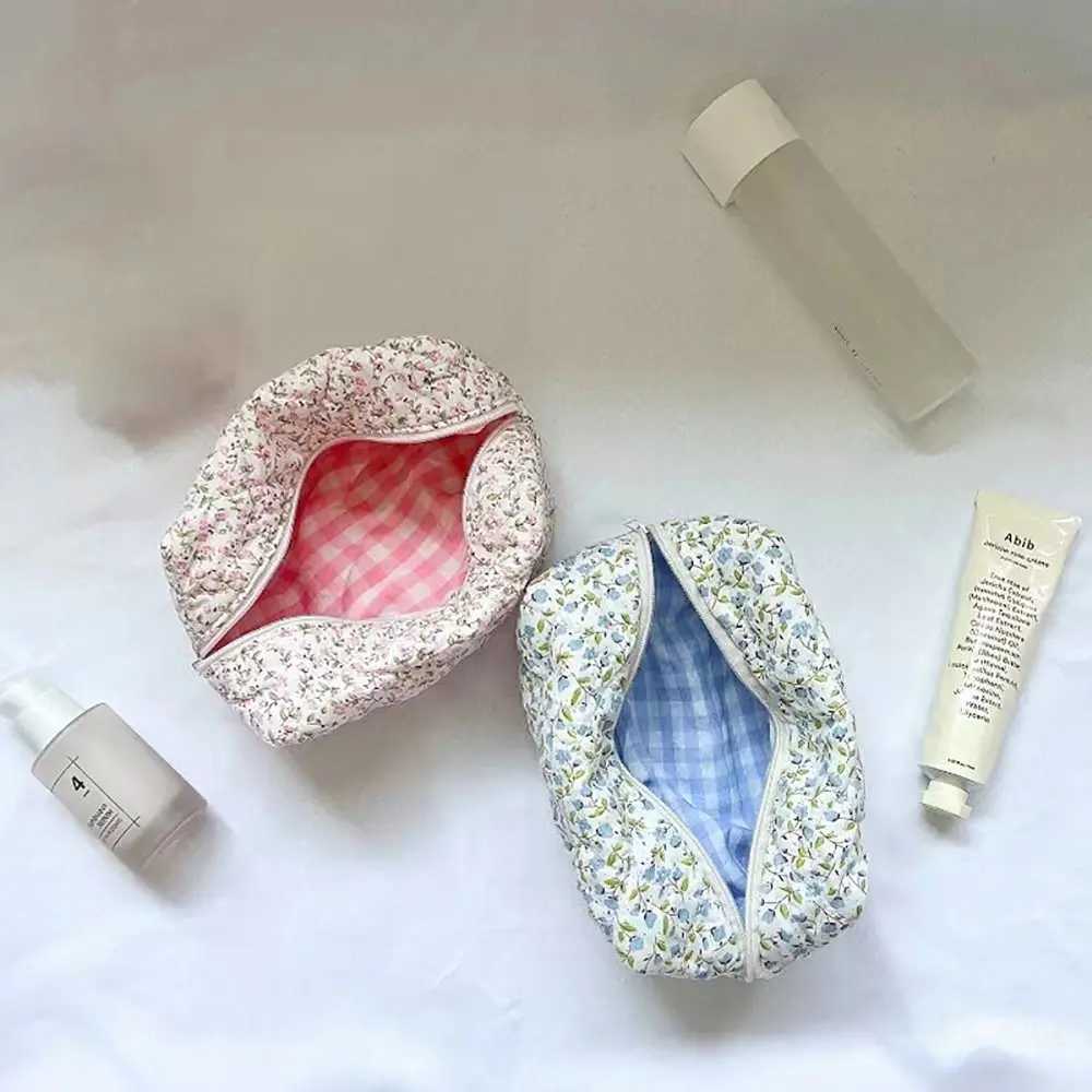 1PC Flower Printed Puffy Quilted Zipper Makeup Bag Storage Organizer Toiletry Handbag Cosmetic Pouch Large Travel Cosmetic Bag Z240914