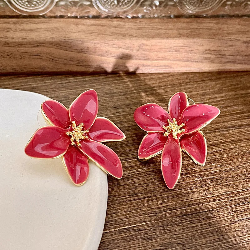 Metal Flower Drops Oil Earrings European American Style Personality Fashion Stud Ms Girl Travel Wedding Accessories 240906