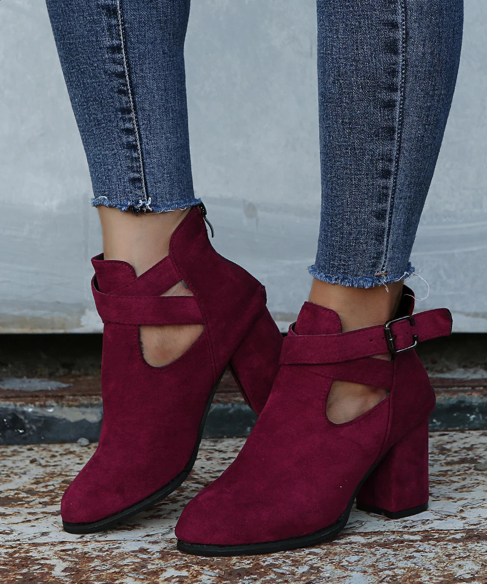Autumn and winter round toe comfortable and sexy hollow warm solid color square high heels womens short boots 240914