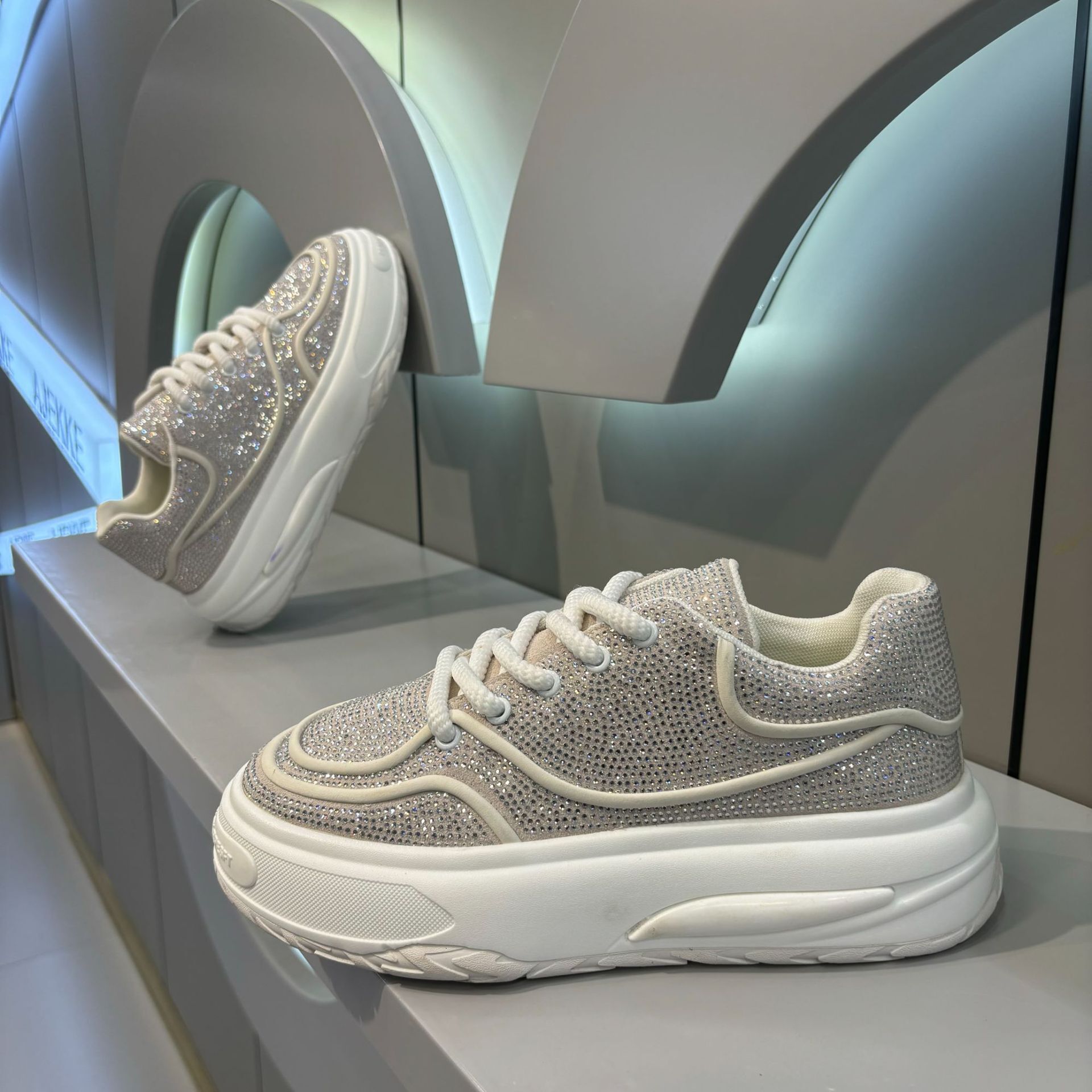 Ddmybear Spring And Autumn Fashionable Lace Up Style, Thick Soled Height Increasing Sports Shoes, Ultra Soft Casual Trendy Men's Shoes Chinese Br