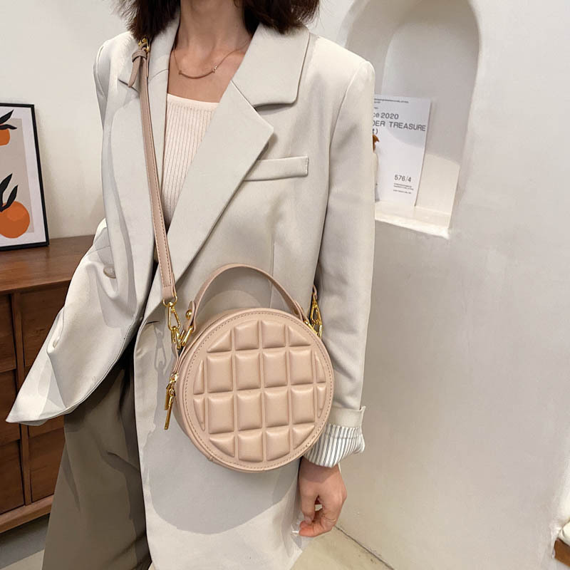 2022 new women's personalized diamond grid small round ins popular fashion single shoulder diagonal cross bag