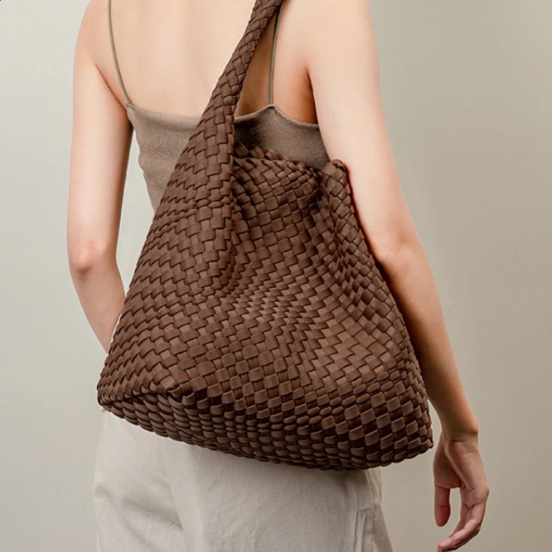 SANGUSTI Handmade Woven Womens Bag Versatile Waterproof Shoulder Large Capacity Buckle Handbag Beach 240913