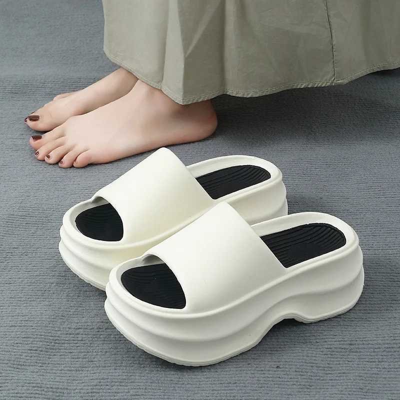 Thick EVA Slippers New Summer Womens Slippers Wear Home Platform Sandals Fashion Outwear Non Slip Elevated Slippers Women M240914 - view 4