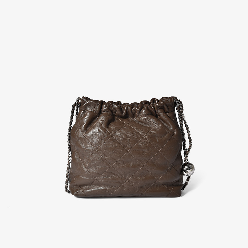 Bag 2024 summer new genuine women's niche high-end feeling first layer cowhide diamond grid chain soft leather bucket bag