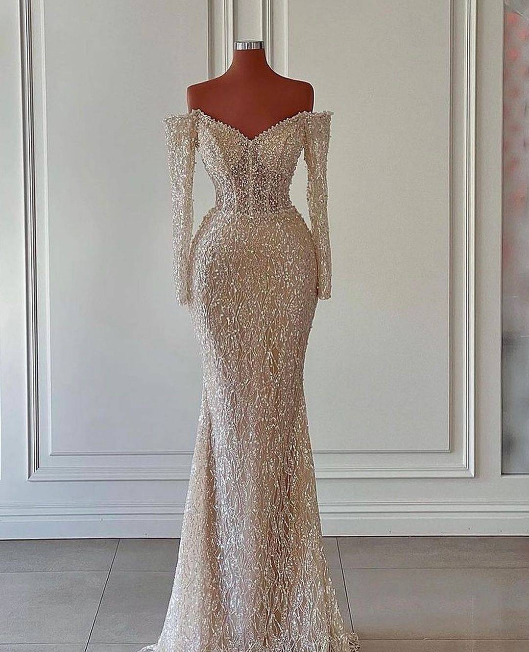 Sparkly Mermaid Wedding Dress Appliques Sequins Off Shoulder Long Sleeve Bride Gowns Sweep Train Bridal Dresses Custom Made
