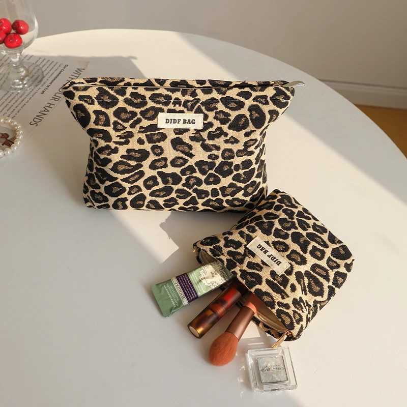 Fashion Leopard Print Womens Makeup Bag Large-capacity Cosmetics Skin Care Product Storage Bag Toiletry Bag Portable Liner Bag Z240914