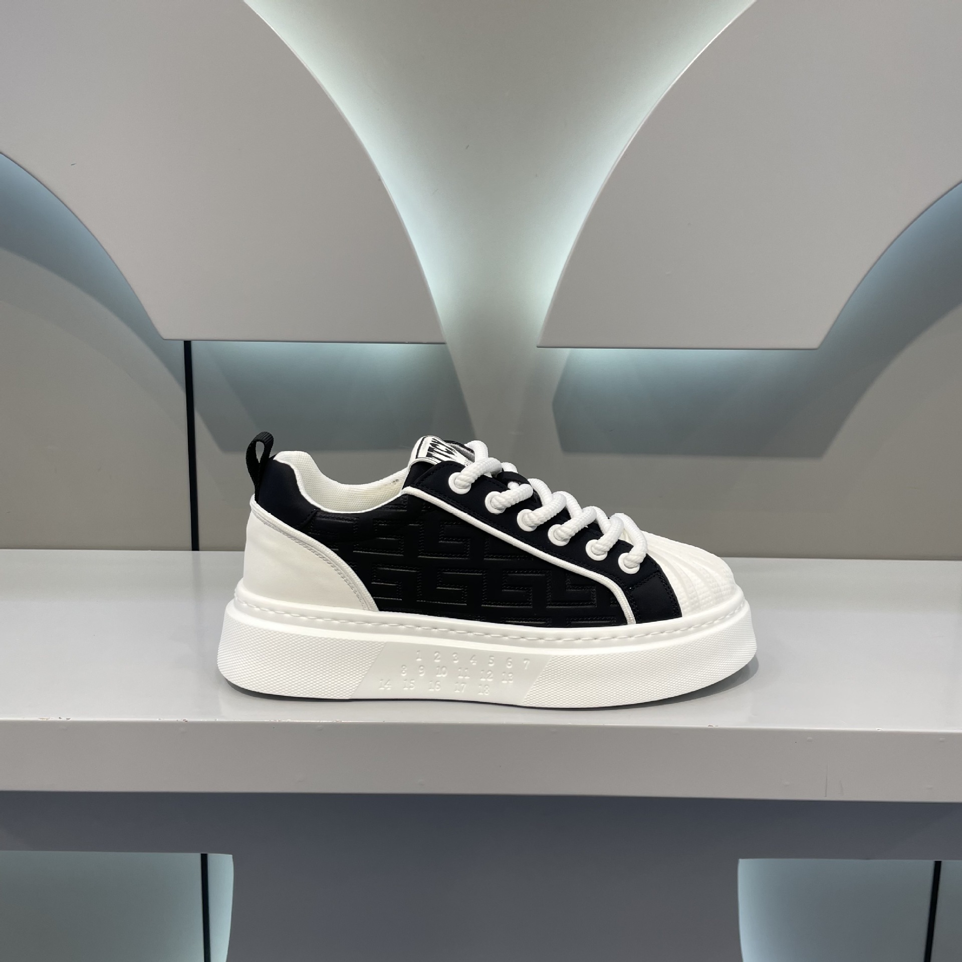 Ddmybear Men's 2024 Autumn Edition Leather Shell Toe Thick Soled Sports And Leisure Men's Height Increasing Breathable White Shoes Chinese B