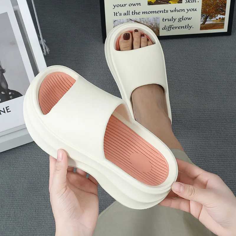 Thick EVA Slippers New Summer Womens Slippers Wear Home Platform Sandals Fashion Outwear Non Slip Elevated Slippers Women M240914 - view 5