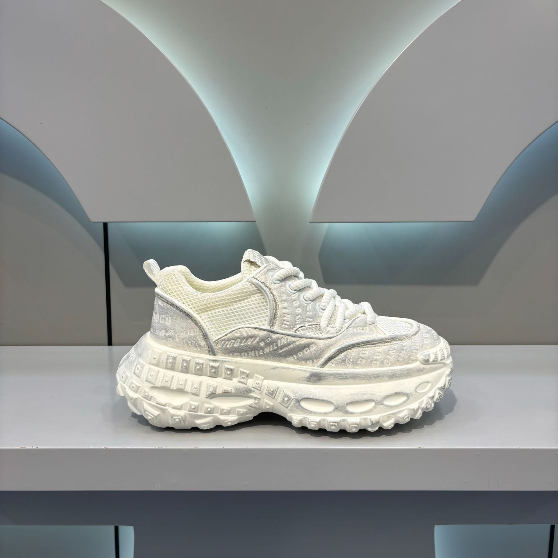Ddmybear Autumn New Men's With Lightweight And Versatile Tire Soles, Height Increasing Sports Breathable Casual Shoes, Dad Shoes Chinese Brand Sh